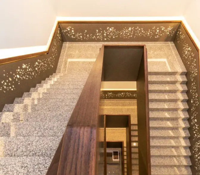 STAIRS - CREMA JULIA 